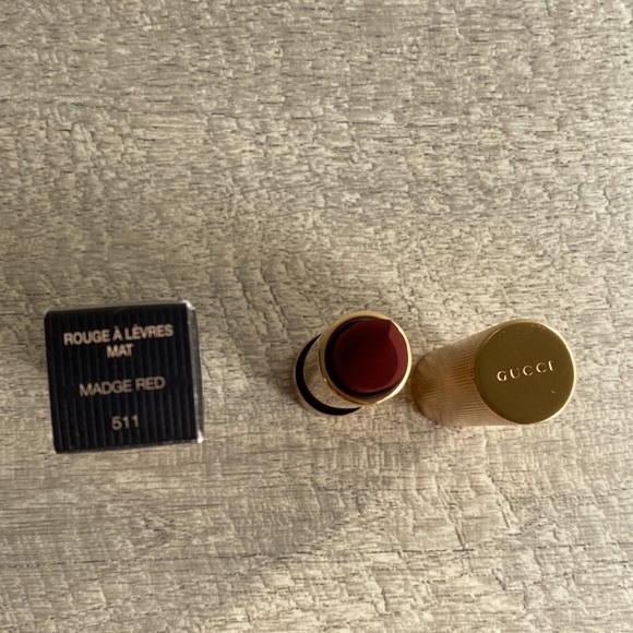 GUCCI 511 MADGE RED, ROUGE À LÈVRES MAT LIPSTICK - NEW IN BOX! - Picture 4 of 4